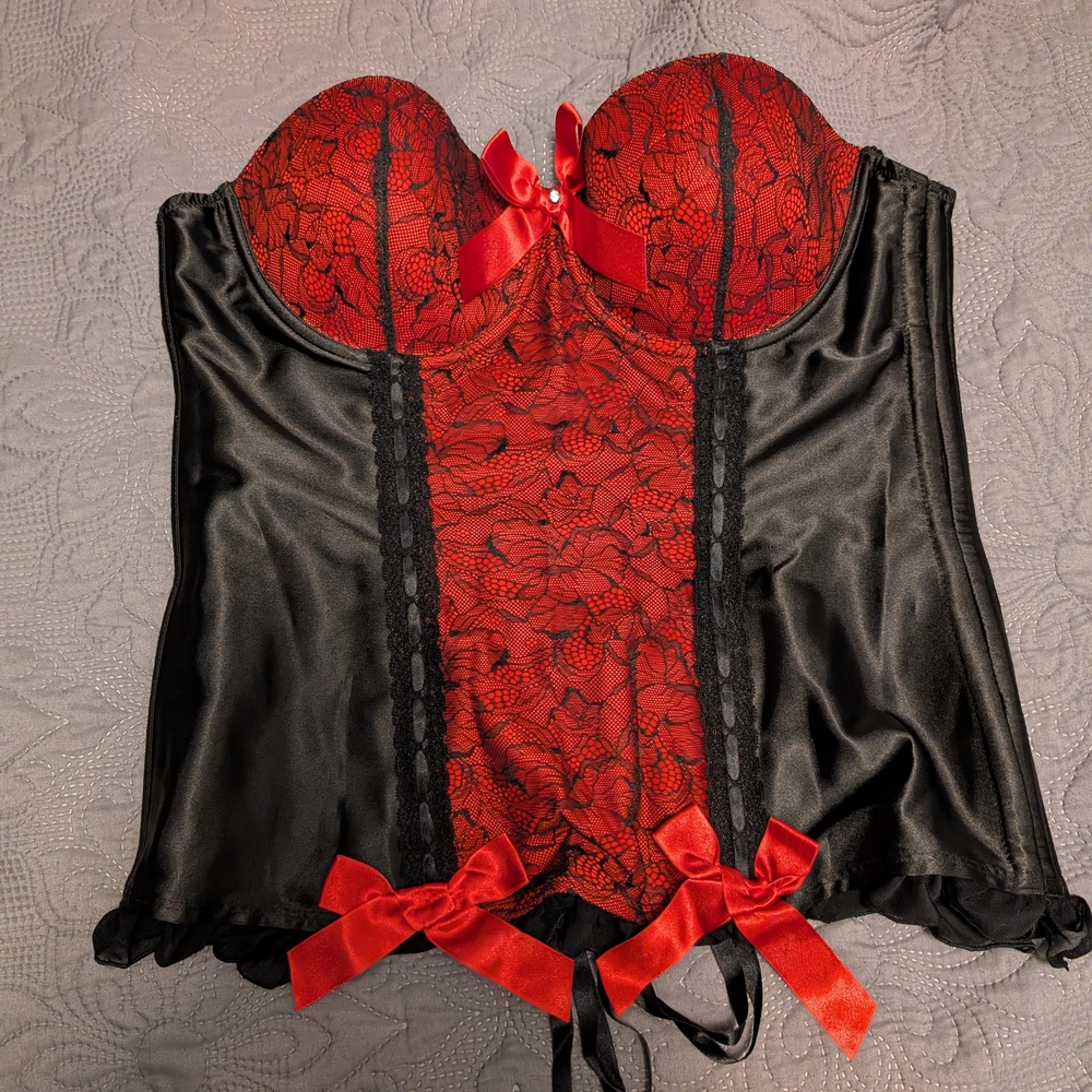 Elegant Red and Black Lace Bustier